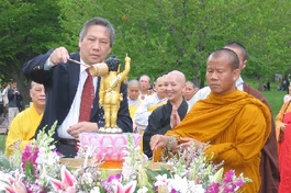 Phật giáng trần